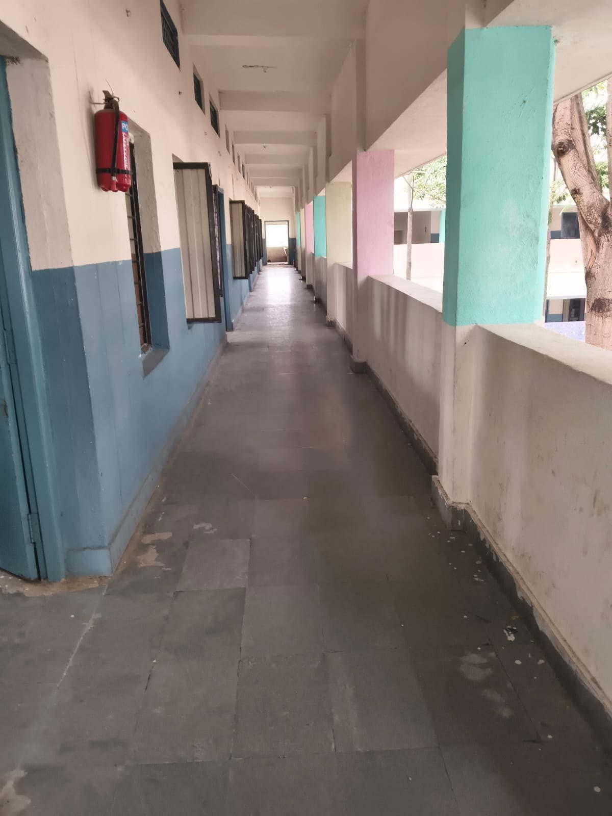 Corridor / empty classroom